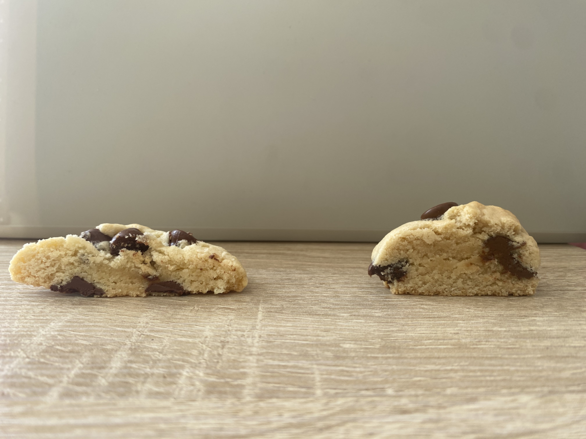 Only white sugar used on the left, and only brown sugar used on the right.